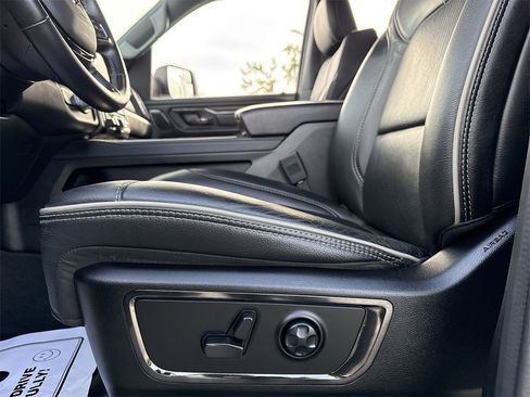 Used 2022 RAM 1500 Limited image 11