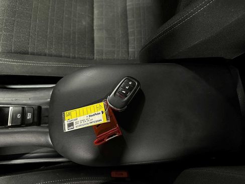 Used 2023 Honda HR-V LX image 30
