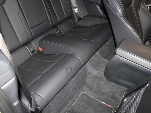 Used 2022 BMW M440i Coupe w/ Premium Package image 40