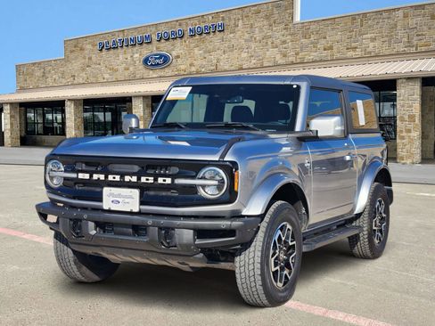 Used 2022 Ford Bronco Outer Banks image 2