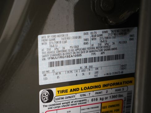 Used 2025 Ford Expedition Tremor image 35