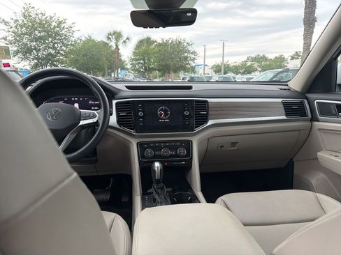 Used 2023 Volkswagen Atlas SEL AWD/4WD image 11