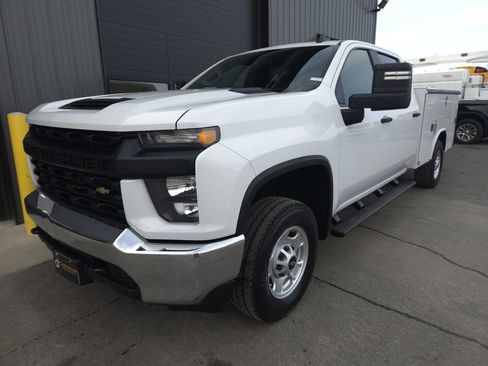 Used 2021 Chevrolet Silverado 2500 W/T w/ WT Convenience Package image 2