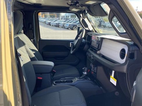New 2026 Jeep Gladiator Sport AWD/4WD image 28