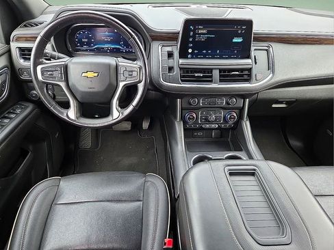 Used 2022 Chevrolet Suburban Premier image 14