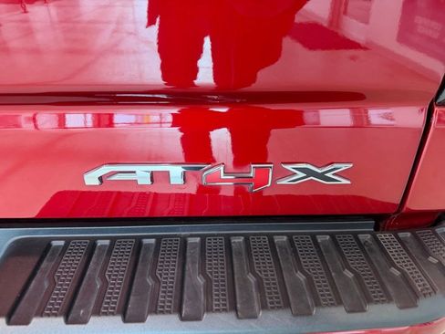 Used 2022 GMC Sierra 1500 AT4X image 6