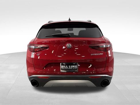 Used 2023 Alfa Romeo Stelvio Ti AWD/4WD image 8