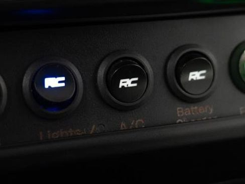 Used 2021 Jeep Gladiator Sport image 30