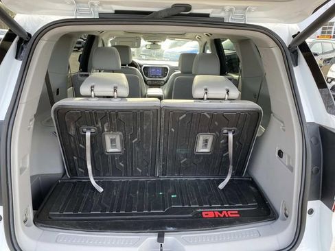 Used 2023 GMC Acadia SLT w/ Technology Package image 5