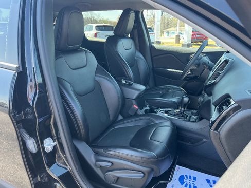 Used 2021 Jeep Cherokee Latitude Plus image 15