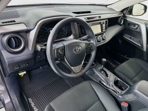 Used 2017 Toyota RAV4 LE AWD/4WD image 27