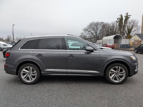 Used 2023 Audi Q7 3.0T Premium w/ Convenience Package image 4
