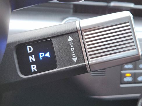 New 2026 Hyundai Kona SEL Premium FWD image 17