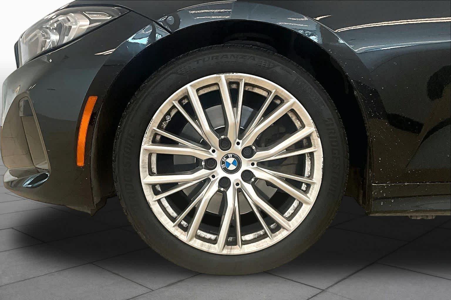 Used 2024 BMW 330i Sedan w/ Premium Package RWD image 9