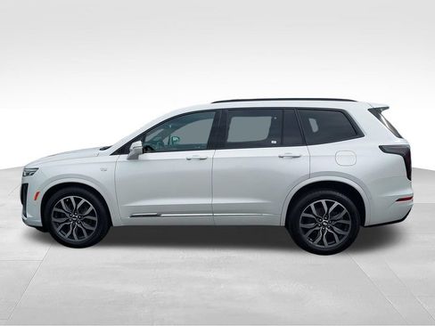 Used 2021 Cadillac XT6 Sport w/ Platinum Package AWD/4WD image 2