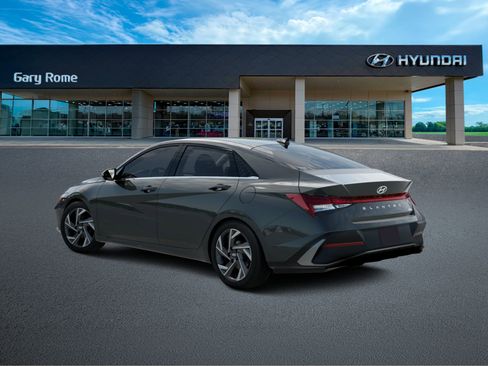 New 2026 Hyundai Elantra Limited FWD image 4