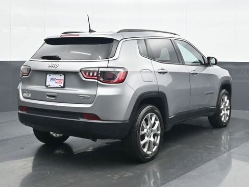 Used 2022 Jeep Compass Latitude image 6