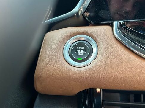 Certified 2023 GMC Canyon AT4 w/ AT4 Premium Package image 45