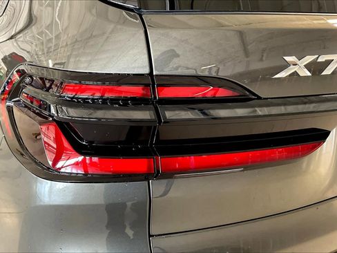 New 2026 BMW X7 xDrive40i w/ M Sport Package image 14