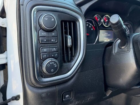 Used 2019 Chevrolet Silverado 1500 RST image 13