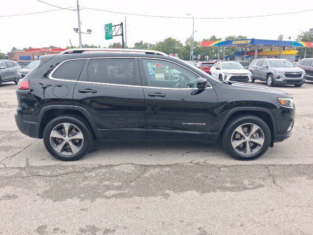 Used 2019 Jeep Cherokee Limited w/ Luxury Group AWD/4WD image 2