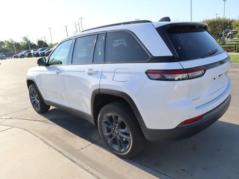 New 2026 Jeep Grand Cherokee Limited AWD/4WD image 24