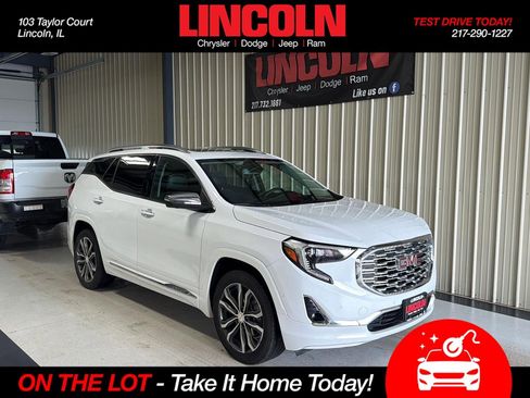Used 2020 GMC Terrain Denali w/ GMC Pro Grade Package image 1