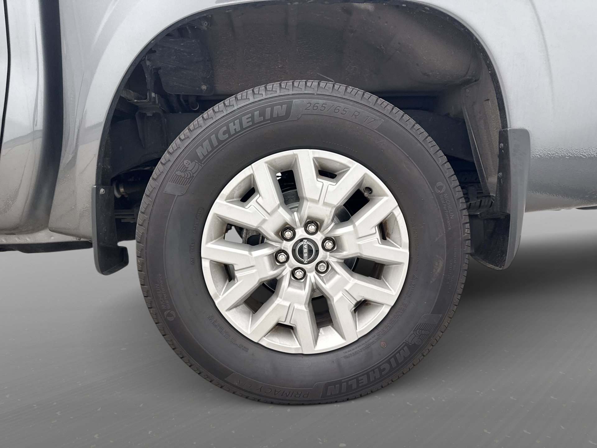 Used 2023 Nissan Frontier SV w/ SV Convenience Package AWD/4WD image 13