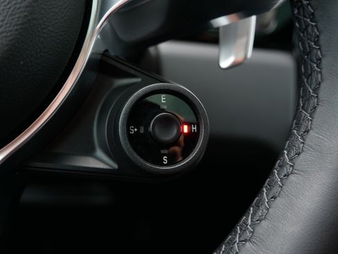 Used 2021 Porsche Cayenne E-Hybrid image 40