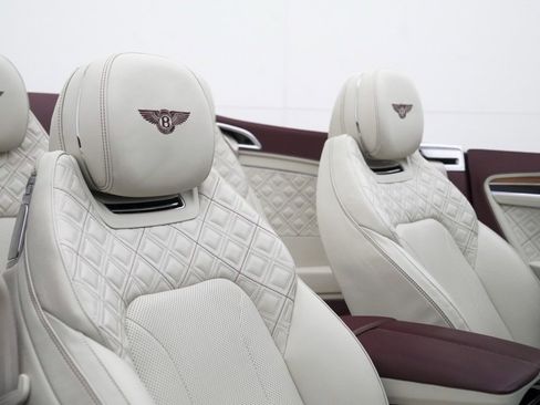 Used 2020 Bentley Continental GT image 64