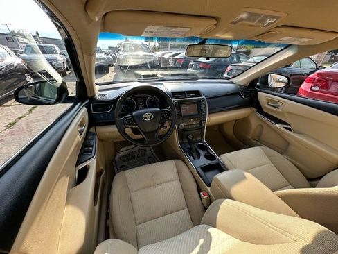 Used 2017 Toyota Camry LE FWD image 22