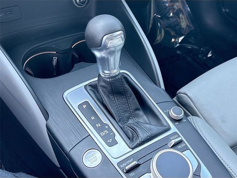 Used 2017 Audi A3 e-tron Premium Plus w/ Technology Package image 17