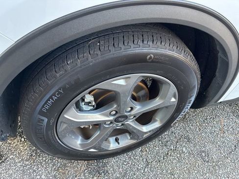 Used 2025 Ford Escape ST-Line image 11