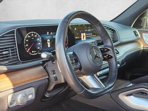 Used 2025 Mercedes-Benz GLS 450 4MATIC w/ AMG Line Exterior image 9