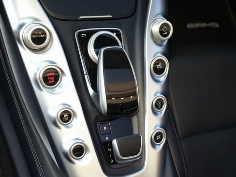 Used 2018 Mercedes-Benz AMG GT Roadster image 12