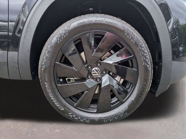 New 2026 Volkswagen Atlas SE FWD image 11