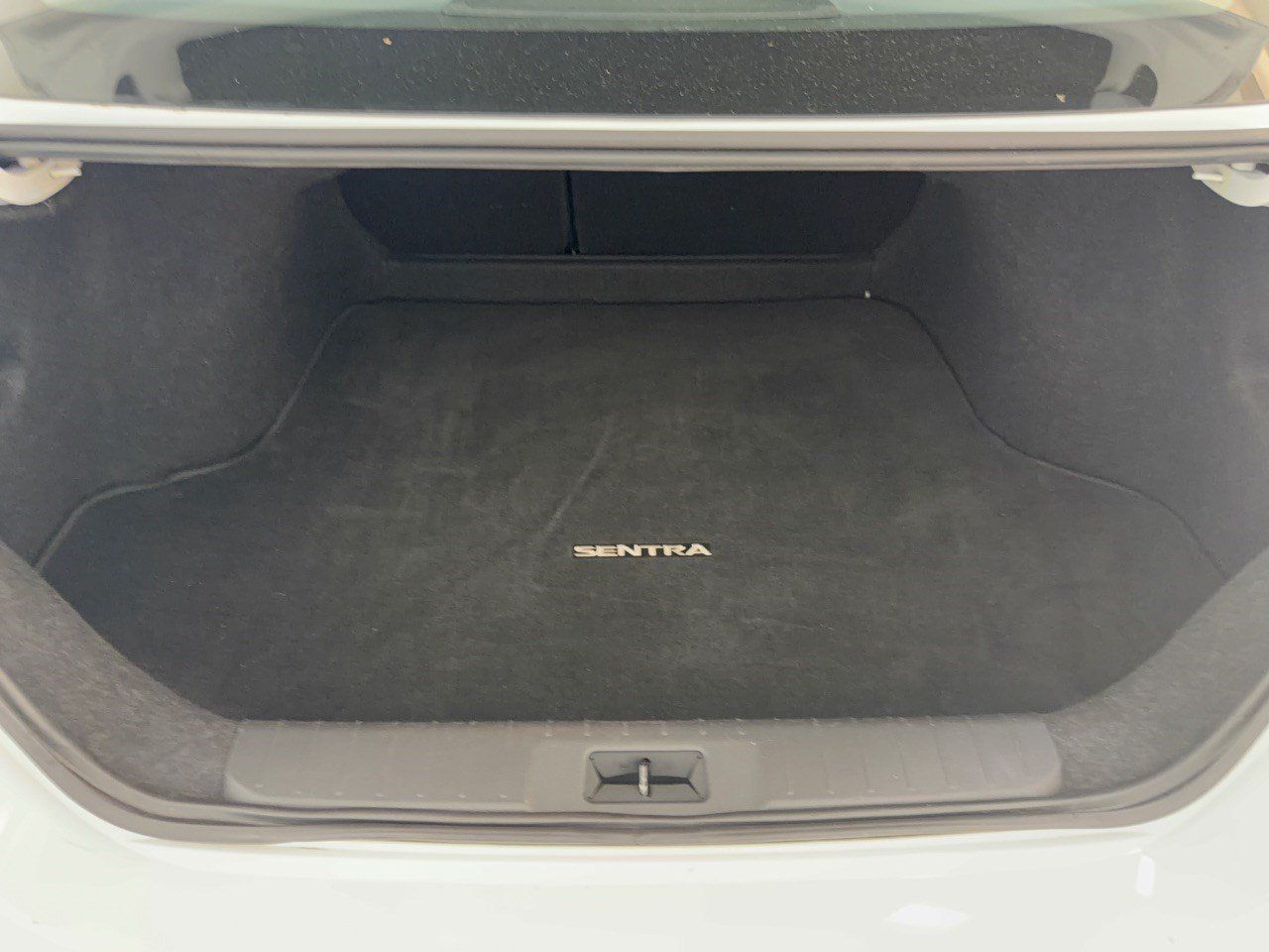 Used 2025 Nissan Sentra SV FWD image 28