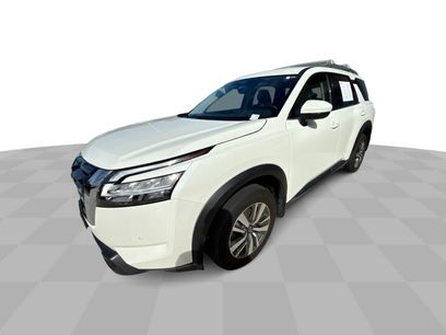 Used 2024 Nissan Pathfinder SL