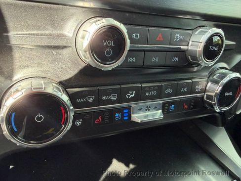 Used 2025 Ford F450 Lariat w/ Lariat Ultimate Package AWD/4WD image 19