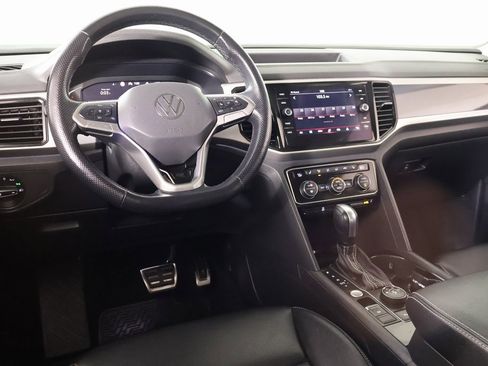 Used 2021 Volkswagen Atlas SEL R-Line image 2