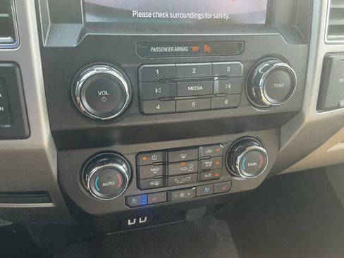 Used 2019 Ford F150 Lariat w/ Equipment Group 501A Mid AWD/4WD image 23