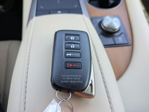 Used 2022 Lexus RX 350 FWD w/ Premium Package image 32