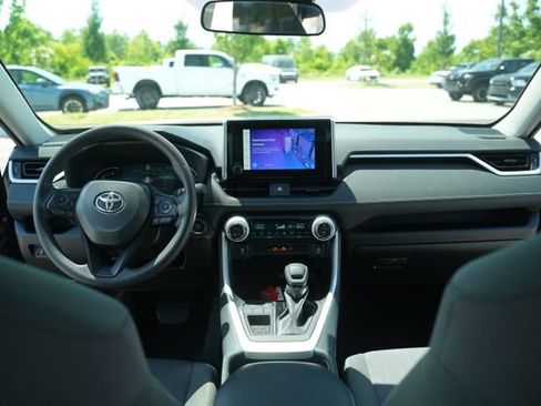 Used 2024 Toyota RAV4 XLE FWD image 26