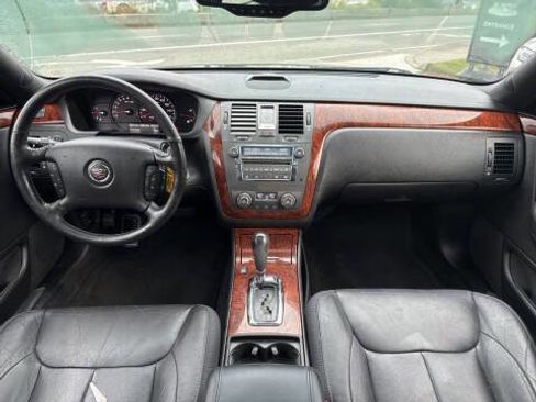 Used 2007 Cadillac DTS Luxury I w/ Sun And Sound Package image 28