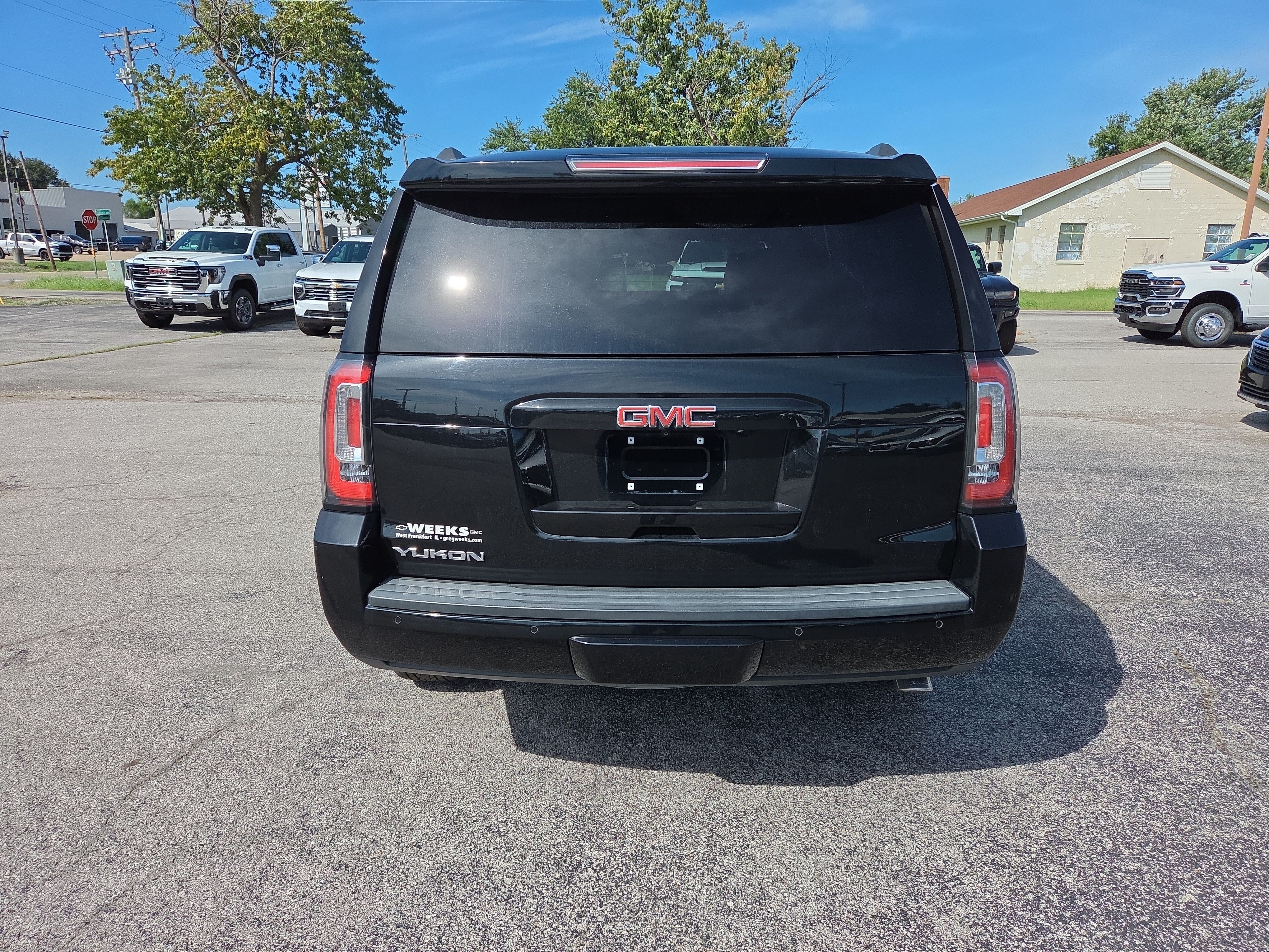 Used 2018 GMC Yukon SLE w/ SLE Value Package AWD/4WD image 4
