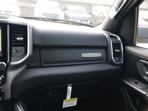 New 2026 RAM 1500 4x4 Crew Cab image 26