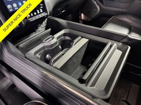 Used 2020 RAM 1500 Limited w/ Black Appearance Package AWD/4WD image 22