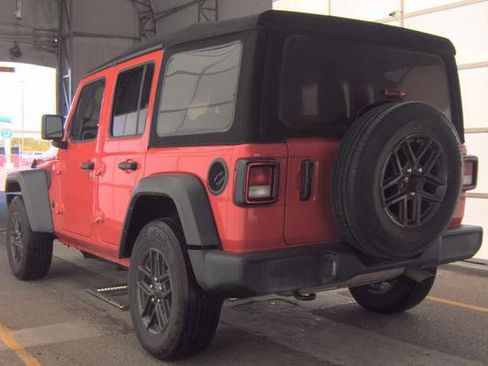Used 2024 Jeep Wrangler Unlimited Sport AWD/4WD image 7