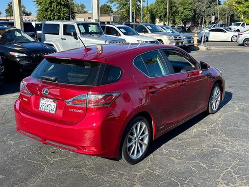Used 2013 Lexus CT 200h w/ Premium Pkg w/Navigation FWD image 4