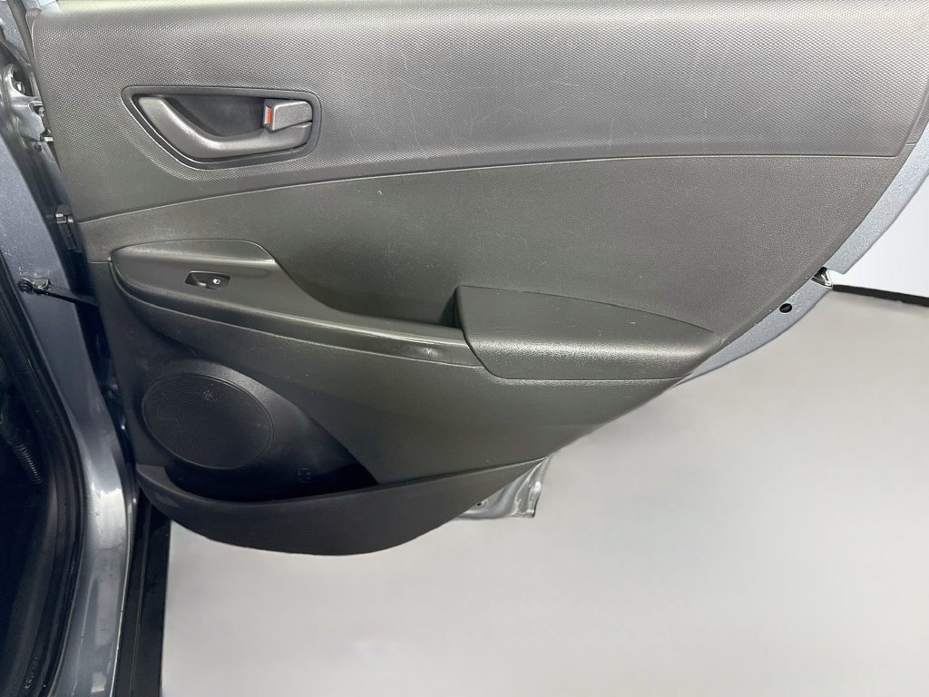 Used 2019 Hyundai Kona SE FWD image 26